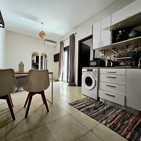 Anastazia - Rhodes Town Apartmán *